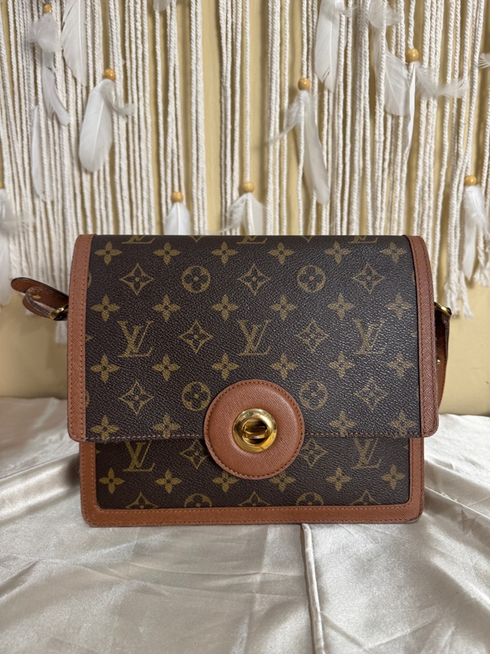 Louis Vuitton Monogram Shoulder / Crossbody Bag